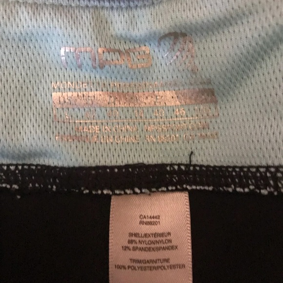 MPG size large running shorts - Picture 4 of 5